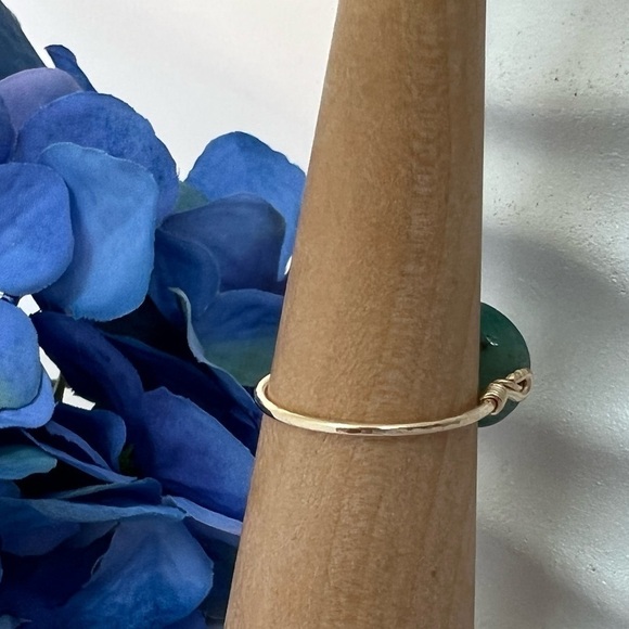 GREEN Quartz Gold Ring - Picture 7 of 15